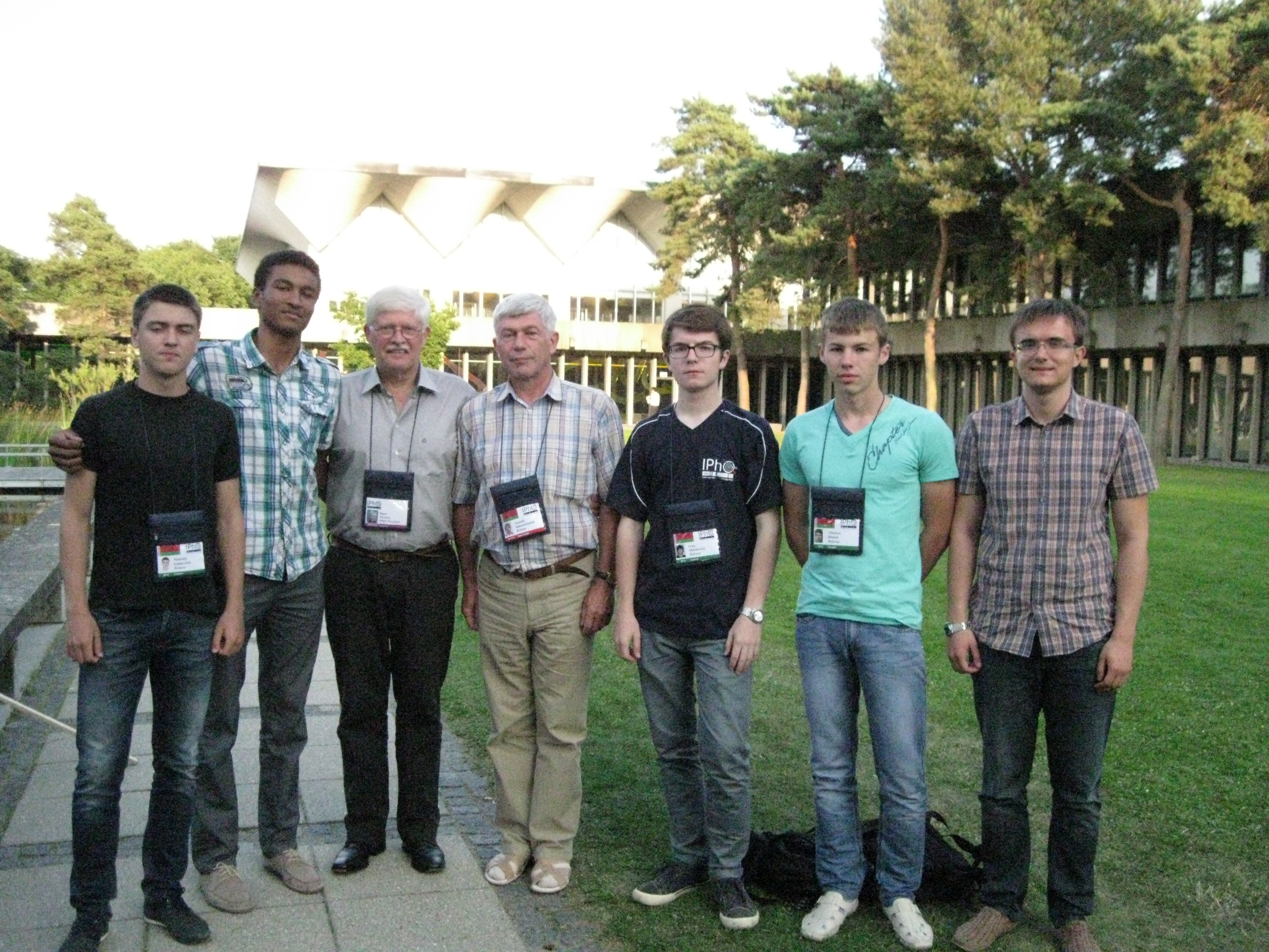 Команда IPhO 2013