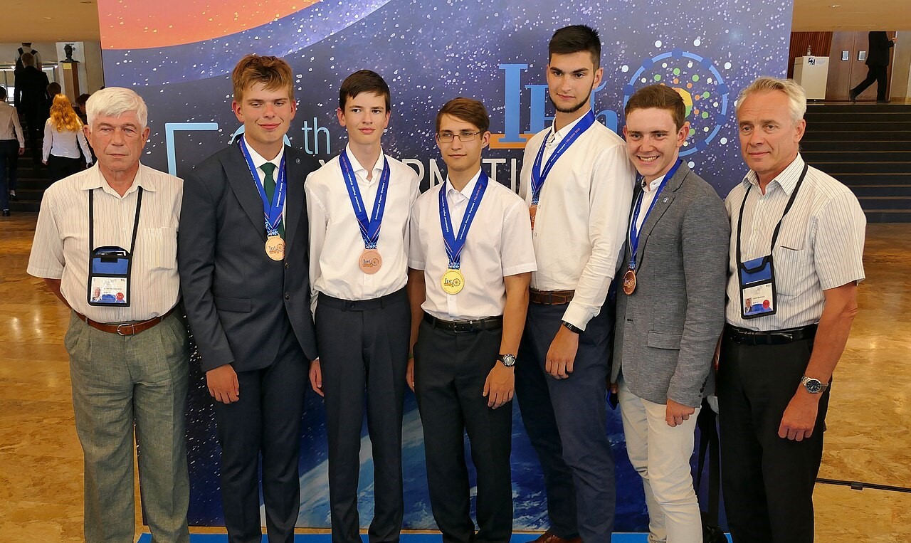Команда IPhO 2019